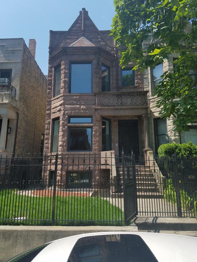 Forrestville Ave Large Suite Chicago Exterior photo